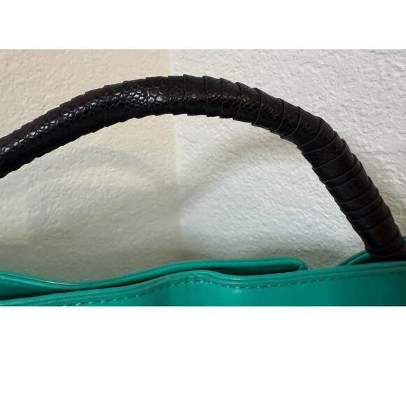 BADGLEY MISCHKA TEAL Large Tote Vegan Leather with Black Snake Top Handle - Picture 4 of 9